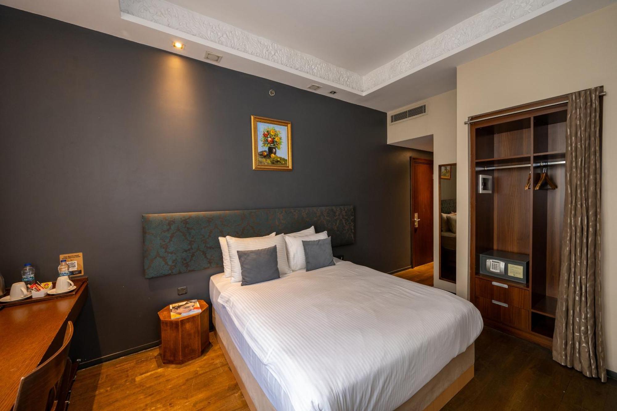 Otel Pera Tulip & 4*