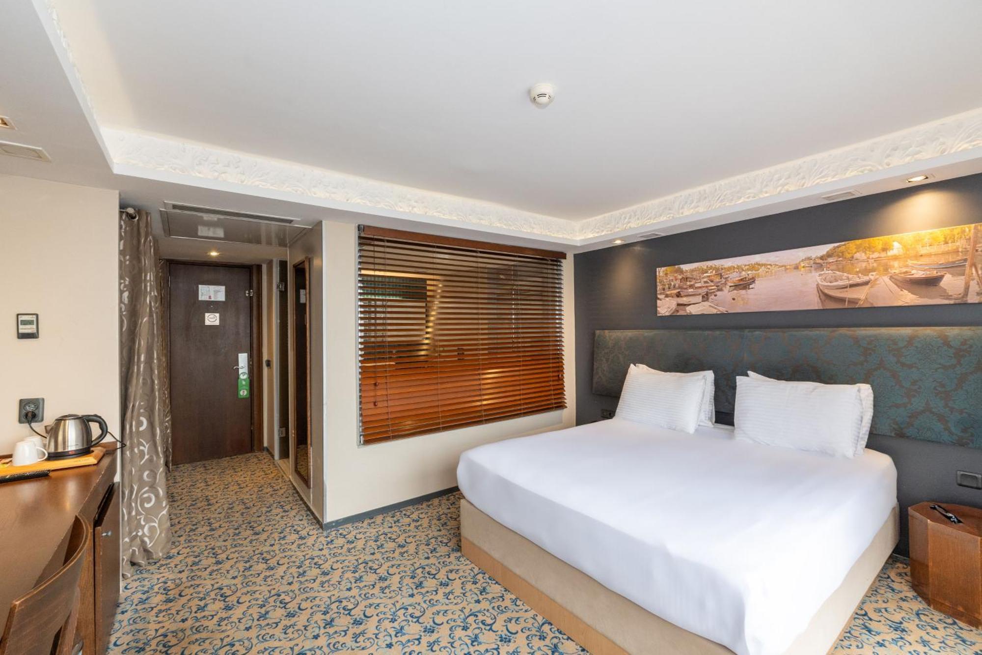 Pera Tulip & İstanbul