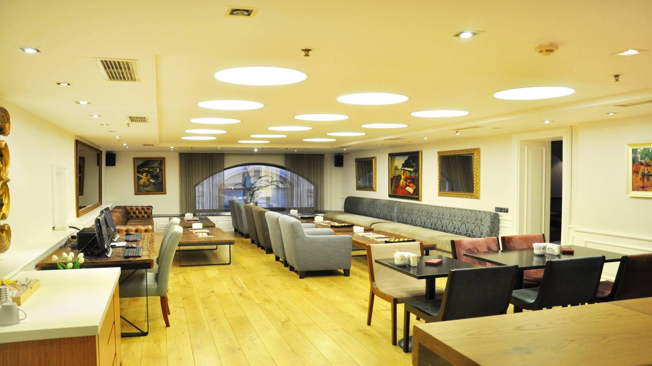 Pera Tulip Hotel & Spa - Istanbul Taksim Pera City Center